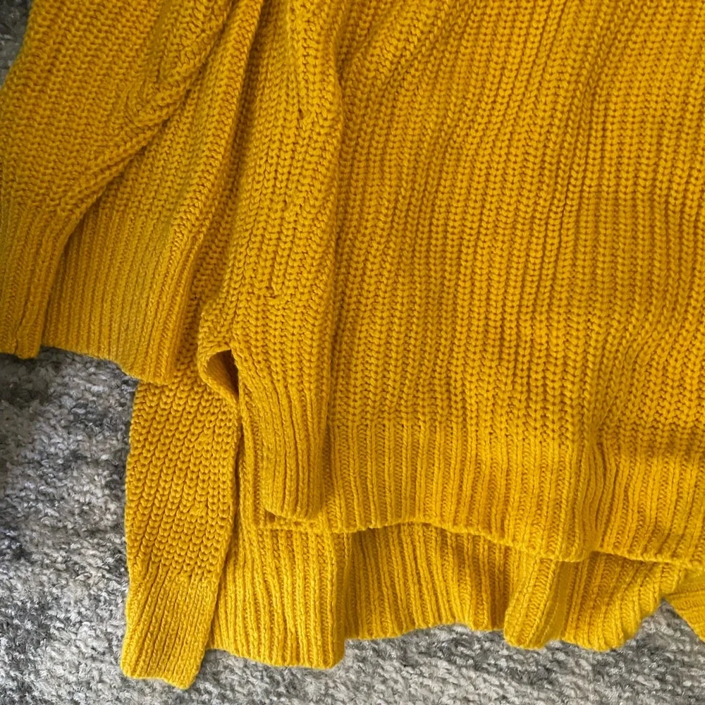 Express sweater - Picture 2 of 7